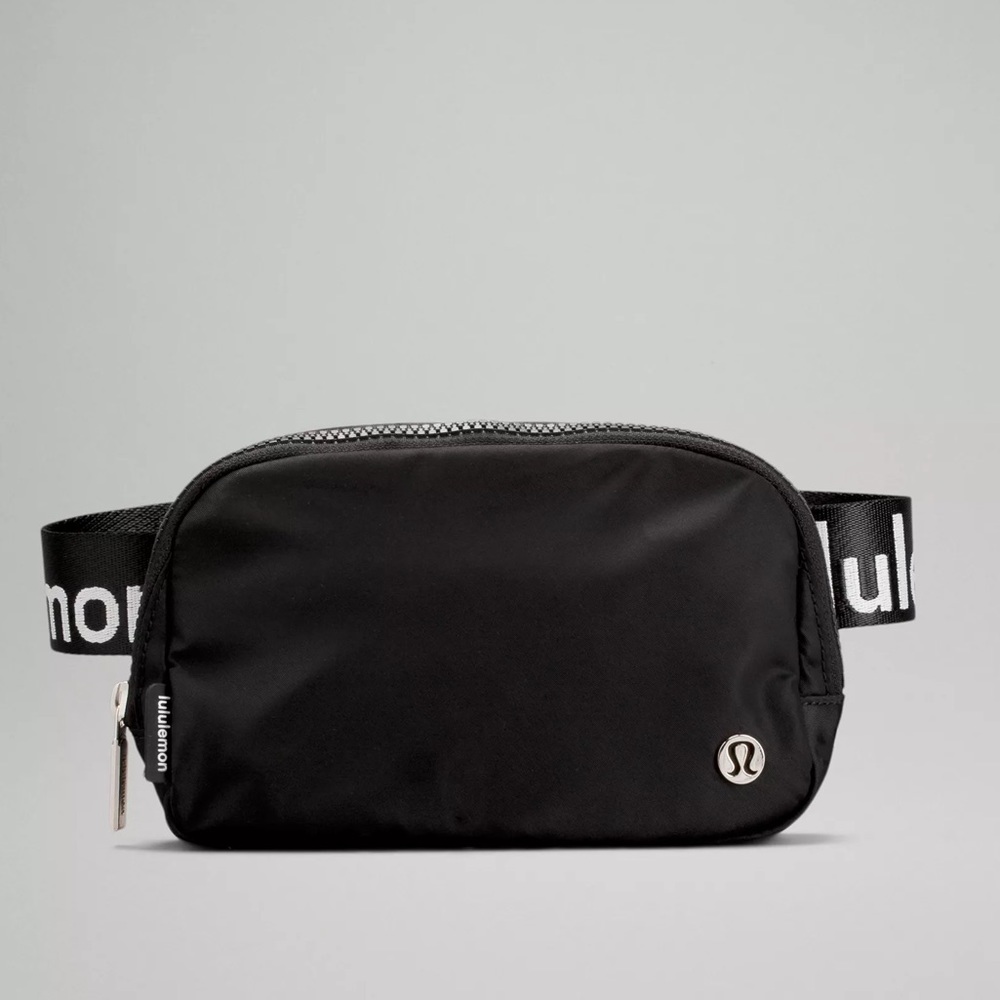 LuLuLemon Everywhere Belt Bag
